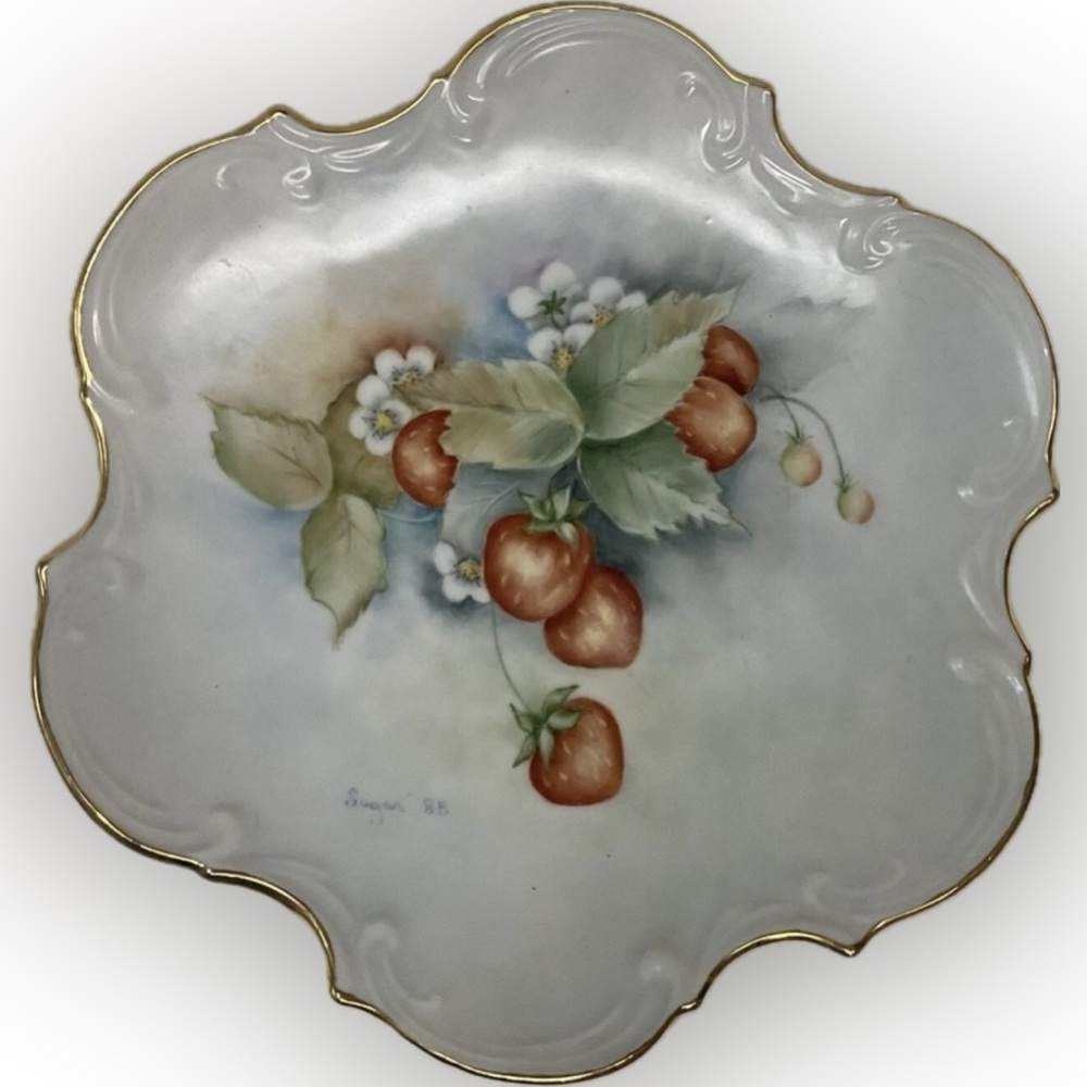 Vtg Hand Painted Plate Strawberries Gold Trim Signed Decorative Use 1985 Fruit